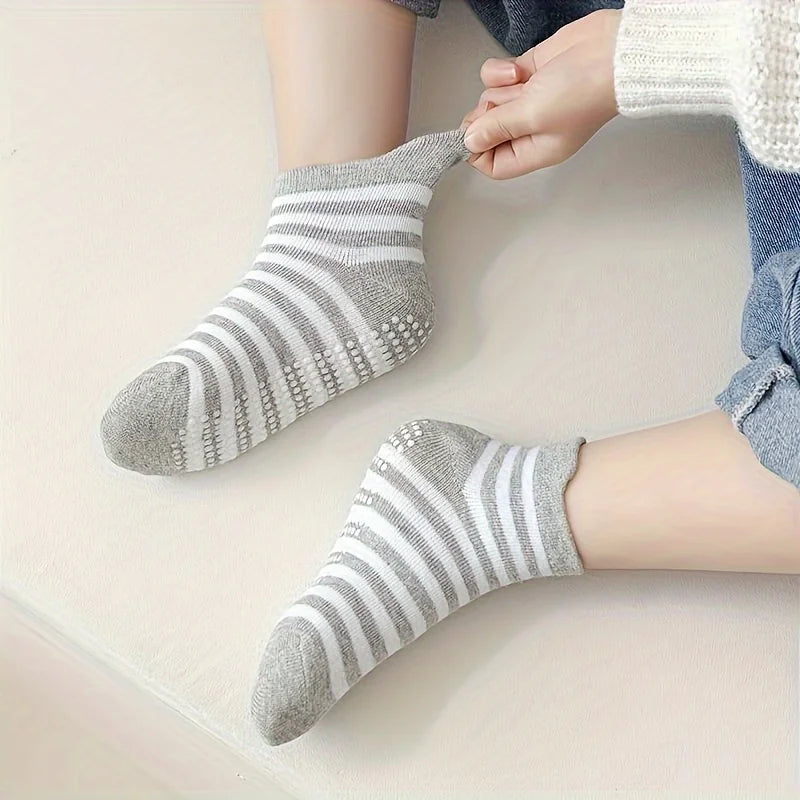 12 Pairs of Boys and Girls Non-Slip Cotton Socks